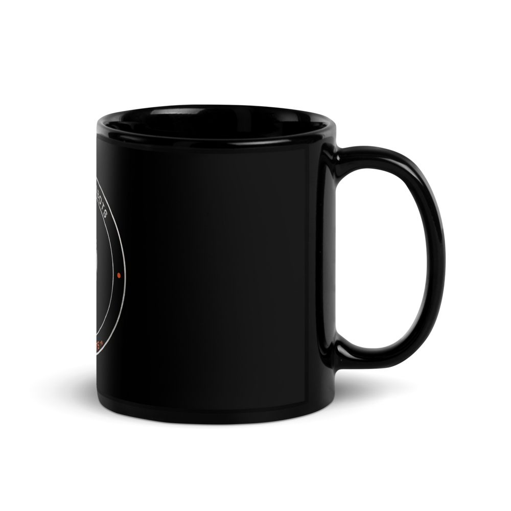 mug roundel — handle right